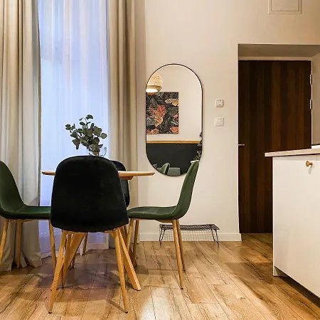 Charming Apartment, Wawel & Old Town Διαμέρισμα *