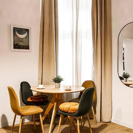 Charming Apartment, Wawel & Old Town * Kraków